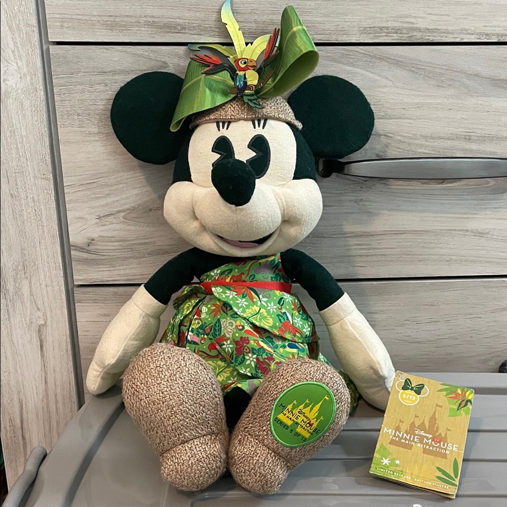 NWT Minnie Mouse Main Attraction Tiki Room Plush